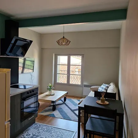 Hyper Center 아파트